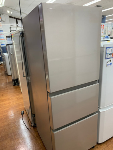HITACHIちょこっと大きめ2020年製の3ドア冷蔵庫です！