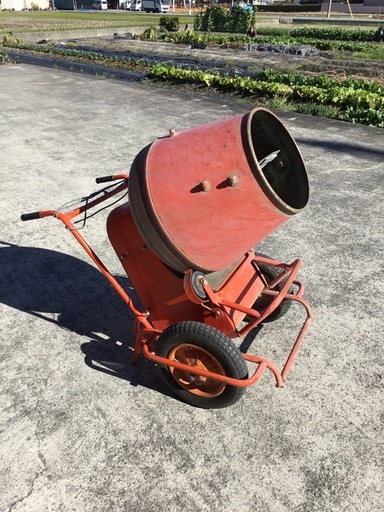コンクリートミキサー