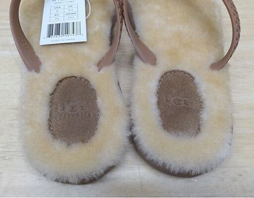 未使用 UGG ビーチサンダル FLUFFIE 1684 W/CHBT 25.0cm ムートン チェストナッツブラウン フラッフィー