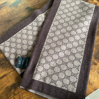 GUCCI マフラー クリスマス価格