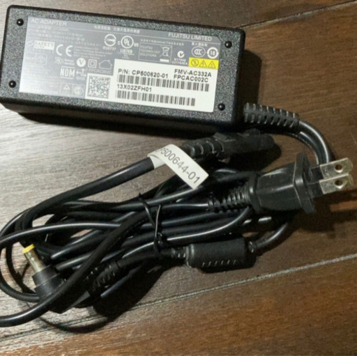 最終値下げ Fujitsu Fmv Ac332a 純正acアダプター パンダ 札幌のノートパソコンの中古あげます 譲ります ジモティーで不用品の処分