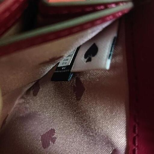 kate spade 袋付きです クランベリーカクテルカラーが可愛い 長財布 
