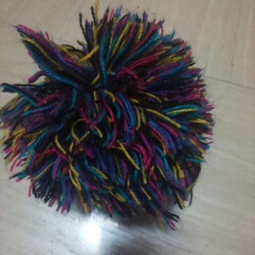 値下 毛糸帽子 かわいい特大ボンボン カラフル毛糸 美品 犬社長 旧スポスタ 青砥の小物 帽子 の中古 古着あげます 譲ります ジモティーで不用品の処分