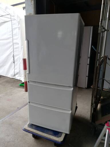 【121001】冷凍冷蔵庫　AQUA　アクア　AQR-271F(W)形　2017年製　冷凍室50L　冷蔵室222L【引取限定】