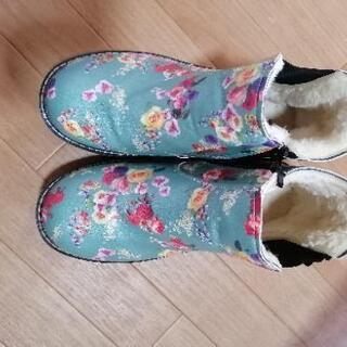 【ネット決済・配送可】花柄キッズ靴(女の子)23cm