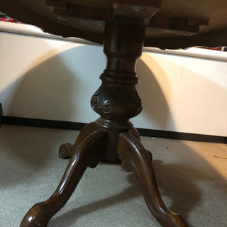 輸入家具専門店で購入した、イタリア製 楕円形 猫足のダイニングテーブル＆布張りチェア4脚 セット