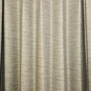 灰色のカーテン