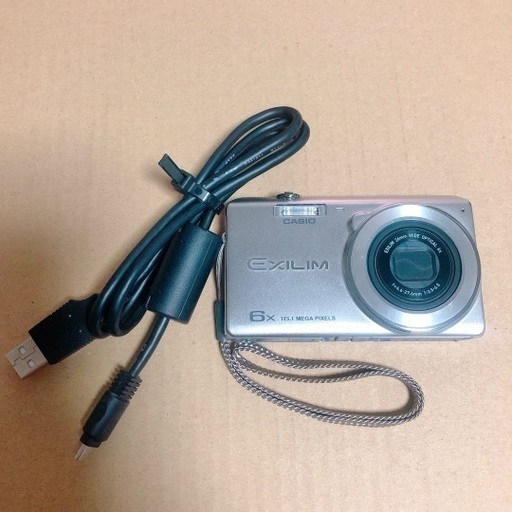 CASIO デジタルカメラ