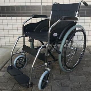 自走式スチール製車椅子 （ケアテックジャパン製）