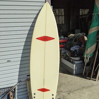 CAIRNS AUSTRLIA　2XS　サーフボード