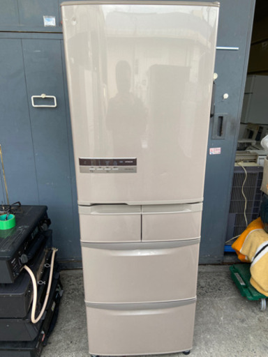 激安 大特価 オススメ‼️HITACHI製氷機付きノンフロン冷凍冷蔵庫5ドアR-S42CM