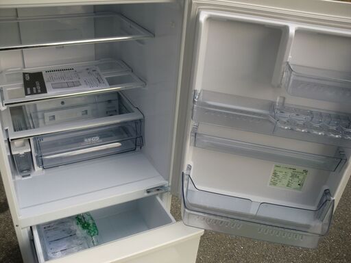 美品◆引取り歓迎◆ＡＱＵＡ　3ドア272Ｌ冷蔵庫　自動製氷付　2018年　動作保証1週間