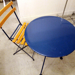 折りたたみ・カフェテーブルと椅子のセット
