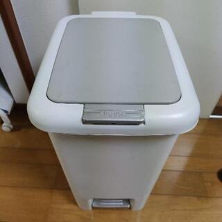 【お譲り決定】45リットル　ゴミ箱