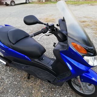 スズキのバーグマン150cc セル始動でメットインも広いです。 | skvp.co.uk