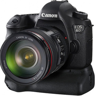 【ネット決済・配送可】Canon6D縦型グリップつき