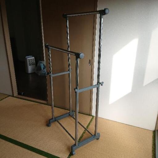 ハンガーラックをお譲りいたします。