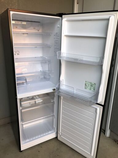 冷凍庫たっぷり大容量！ 冷凍冷蔵庫 2ドア アクア AQUA 275L AQR-SD28F 2017年