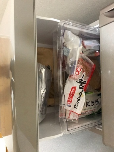 3ドアスリム型冷凍冷蔵庫