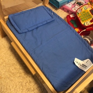 無料　差し上げます　IKEA 人形用ベッド
