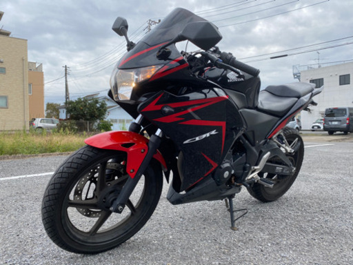 ホンダ　CBR250R　車　バイク