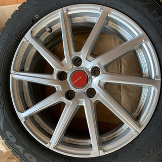 お譲り先決定済）スタッドレスタイヤ 215/60R17
