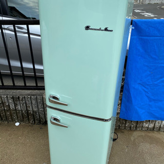 お薦め品‼️オシャレレトロデザイン‼️ Grand Line 2ドアレトロ冷蔵庫