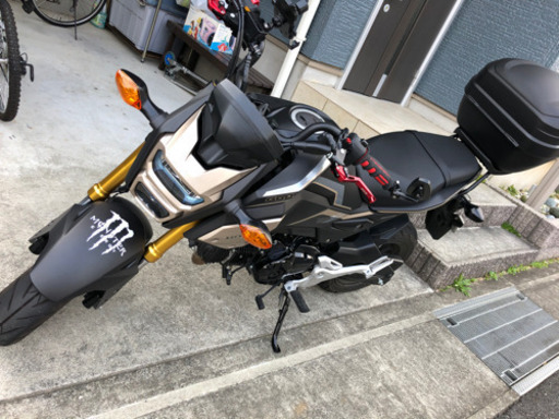 新型GROM125 令和2年8月購入