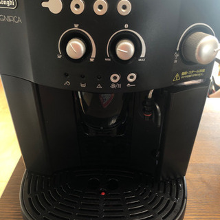 デロンギ  全自動コーヒーマシン　ESAM1000SJ