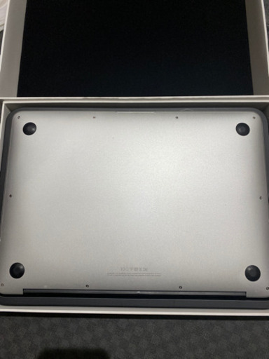 美品【MacBook Air 13】マック MacBook Air (13インチ, Early 2015