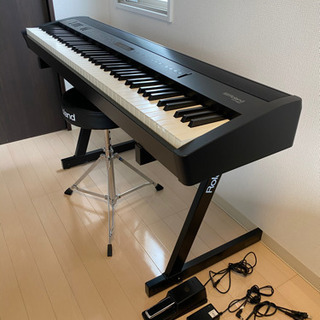 3点セット:Roland FP-60、Rolandピアノスタンド、Roland椅子