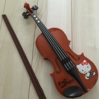 【お譲り先決定】ハローキティ    バイオリン