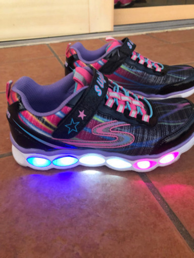 スケッチャーズ スニーカー 22cm G てだこ浦西のキッズ用品 子供用シューズ の中古あげます 譲ります ジモティーで不用品の処分