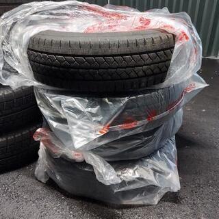 ハイエース　スタッドレスタイヤ　2019年