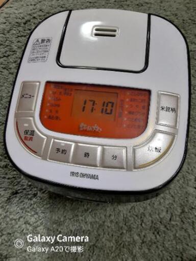 炊飯器　3合炊きアイリスオーヤマ