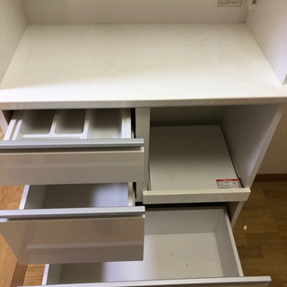 キッチン収納　食器棚　ニトリ　白