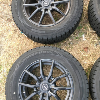 ○205/65r15 スタッドレス　pcd114.3 バリ溝　ホイール付○