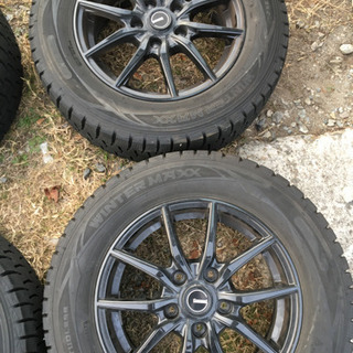○205/65r15 スタッドレス　pcd114.3 バリ溝　ホイール付○