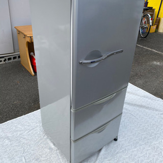 サンヨー 3ドア冷凍冷蔵庫 SR-261R (255L格安！)