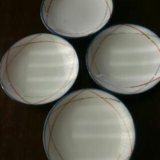 昭和レトロ 線描きの中皿 4枚