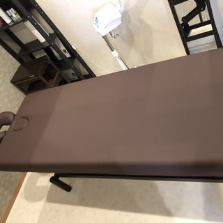施術ベッド売ります。