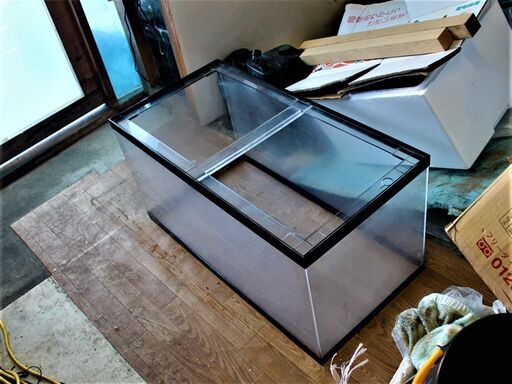 ９０×４５×４５　アクリル水槽