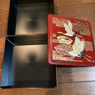 鶴の柄　重箱