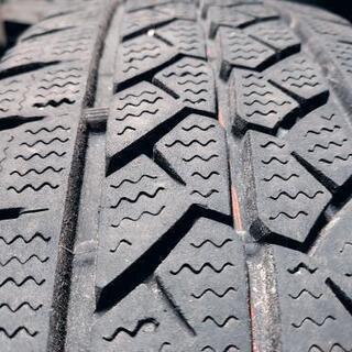 195/80/15 ブリジストン　スタッドレスタイヤ