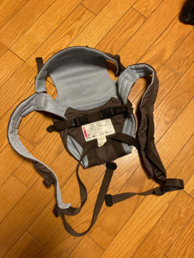 アップリカ落下防止首頭支え抱っこ紐おんぶ紐 M 江北のベビー用品の中古あげます 譲ります ジモティーで不用品の処分