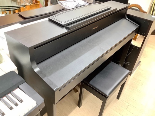 安心の6ヶ月保証付!ROLAND(ローランド)の電子ピアノ「HP605」を 安心の6ヶ月保証付!ROLAND(ローランド)の電子ピアノ「HP605」を