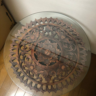 アジアン 手彫りのウッド&ガラステーブル