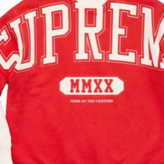 シュプリームのクルーネック新品未使用