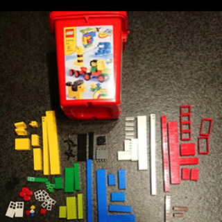 レゴ　赤いバケツ　基本セット