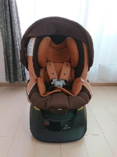 エールべべ チャイルドシート